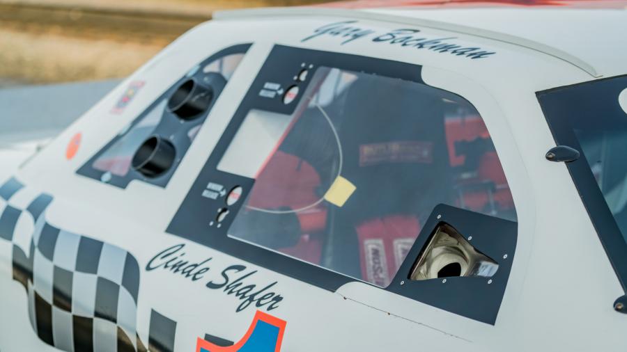 Детали экстерьера Chrysler LeBaron Race Car 1987 года  (фото 25 из 129)